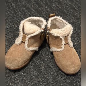Ugg girls boots